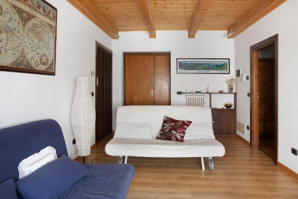 Atirano Villa Buitenkant foto