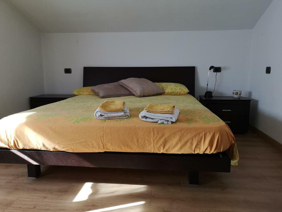 Atirano Villa Buitenkant foto