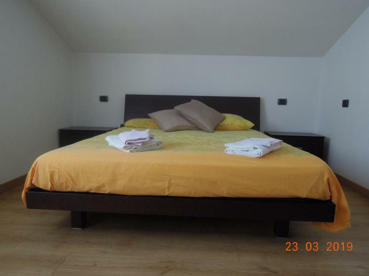 Atirano Villa Buitenkant foto